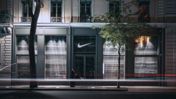 Nike : ritiro Air Max Fourth Of July ( Betsy Ross Flag ) ma vendite crescono