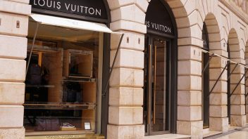 Louis Vuitton offre 1 miliardo di euro per A.C. Milan
