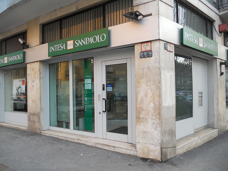 Intesa San Paolo: è la super banca d’Italia, utile +9,6%