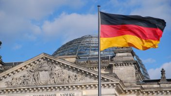 Germania in recessione: PIL -2,2%, scenderà fino a -10%